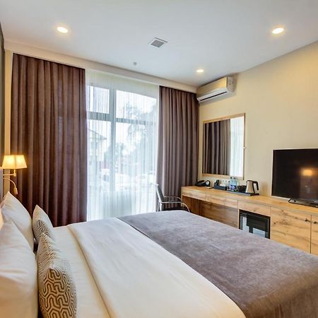 Aurum Hotel 比什凯克 外观 照片