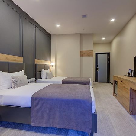 Aurum Hotel 比什凯克 外观 照片