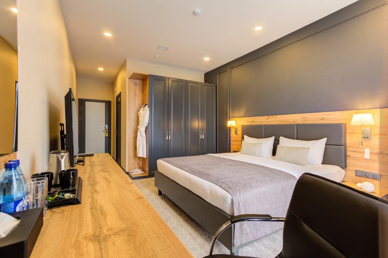 Aurum Hotel 比什凯克 外观 照片