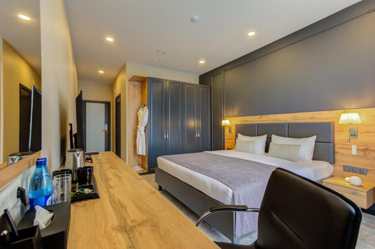 Aurum Hotel 比什凯克 外观 照片