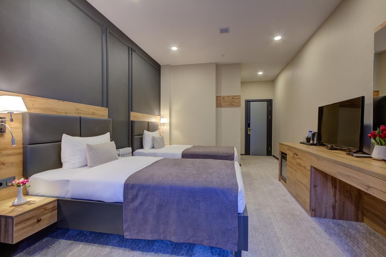 Aurum Hotel 比什凯克 外观 照片